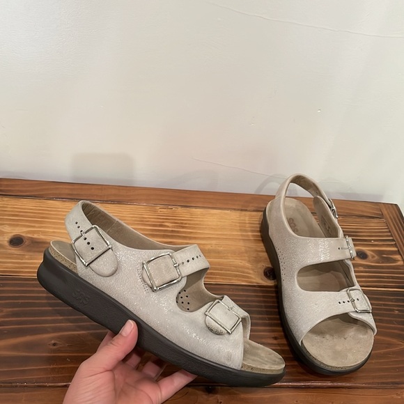 SAS Tripad Women's Size 10M Comfort Relaxed Leather Sandals Strap Buckles - Picture 2 of 14